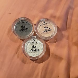 Essence the velvets